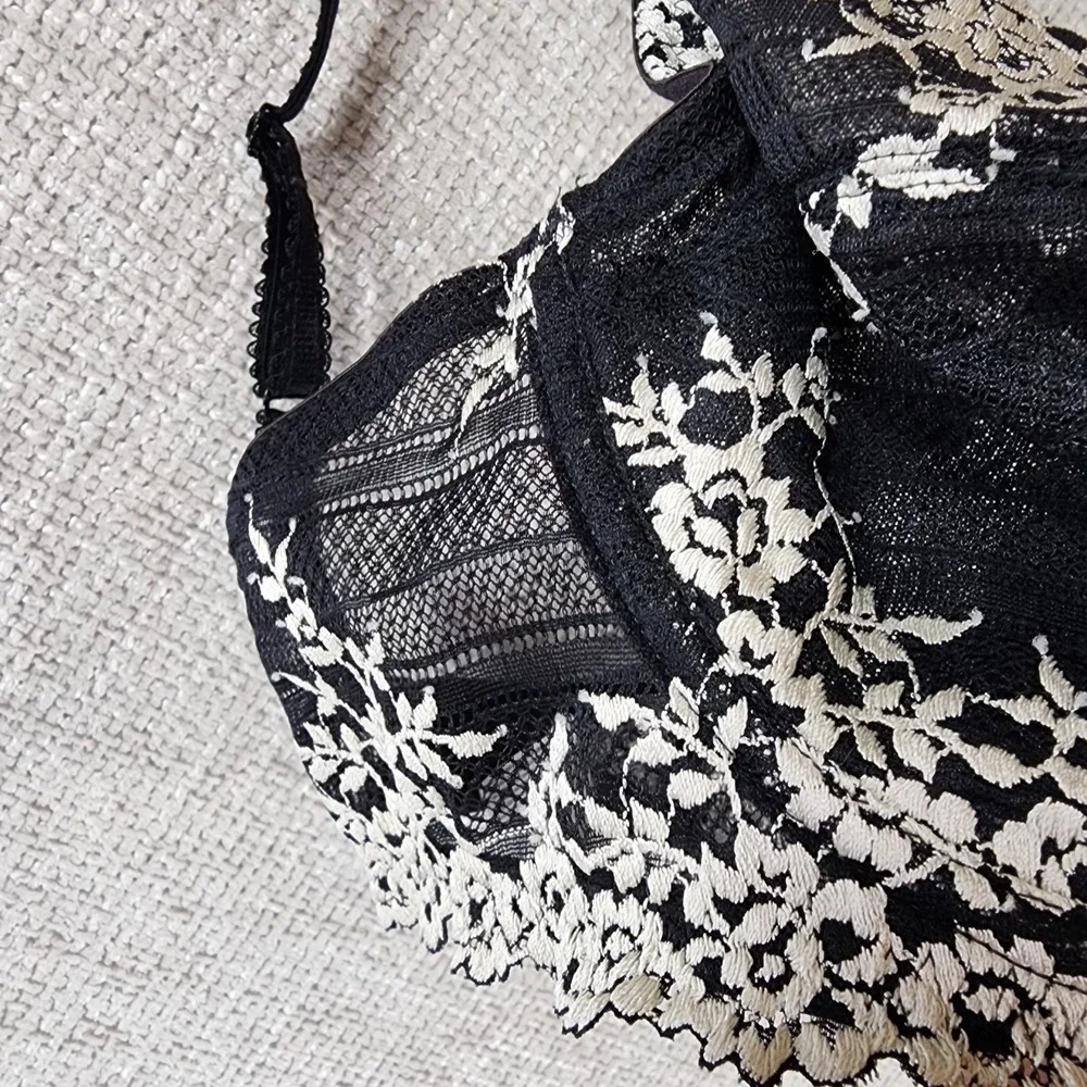 Wacoal Embrace Lace Underwire Bra 65191 Womens 36DD Black Cream Floral